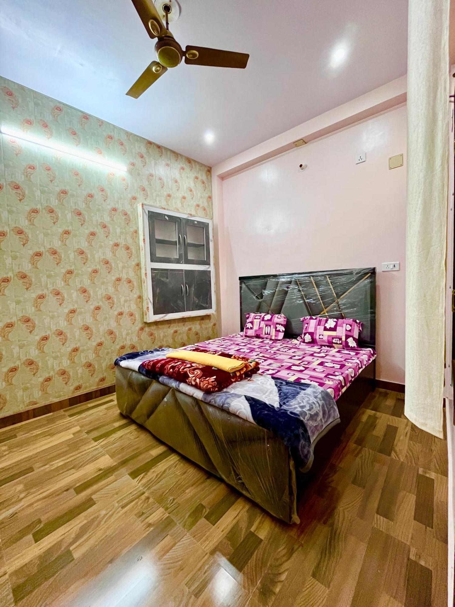 Trilok Residency - Dashashwamedh Варанаси Екстериор снимка