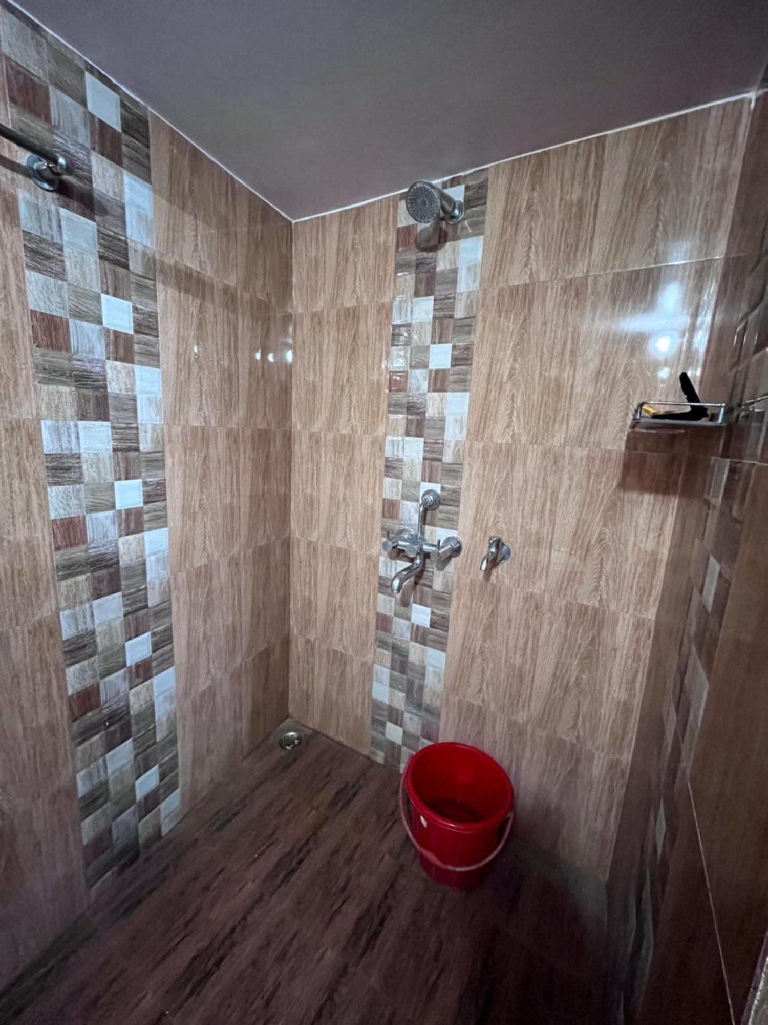 Trilok Residency - Dashashwamedh Варанаси Екстериор снимка