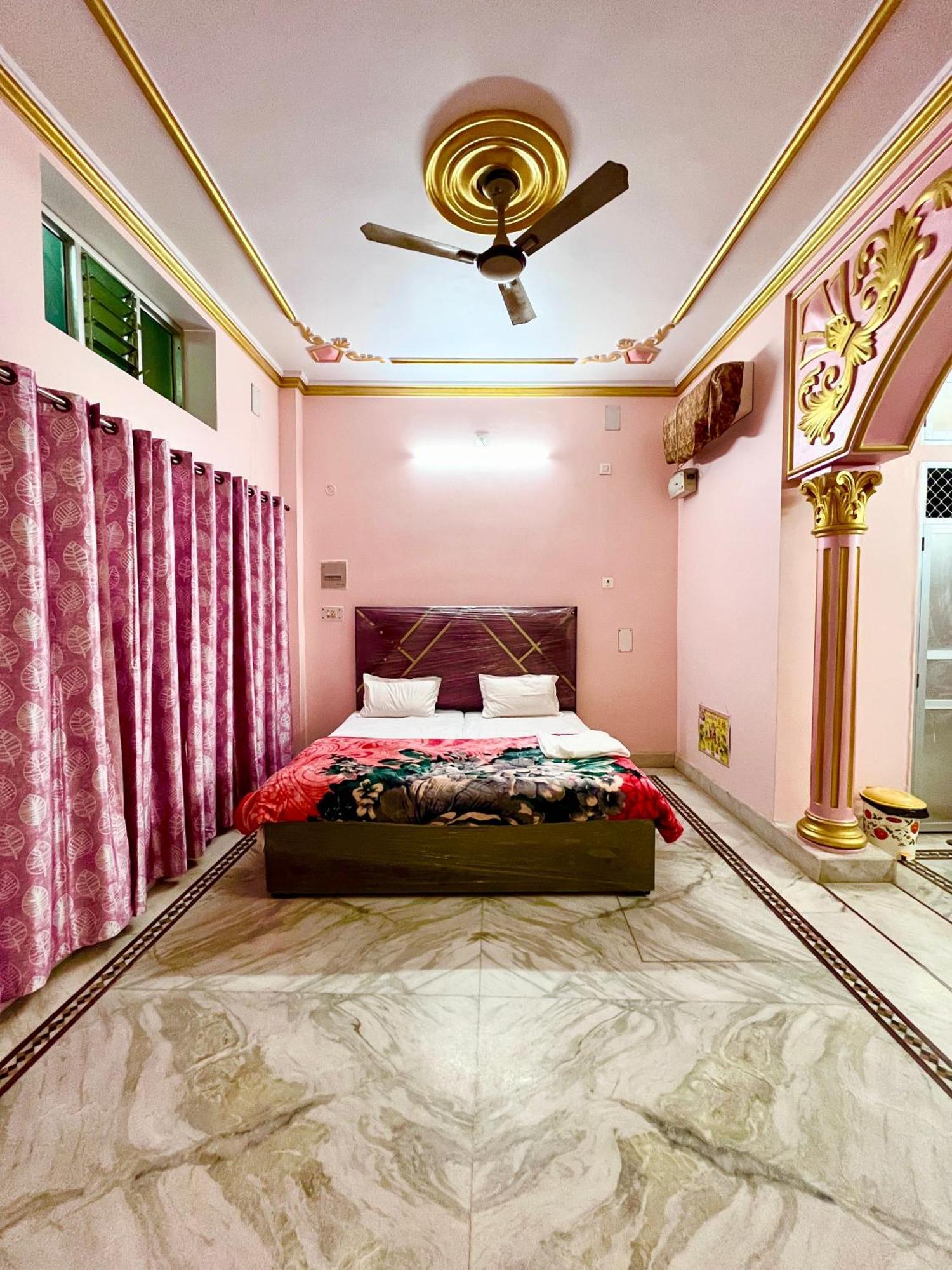 Trilok Residency - Dashashwamedh Варанаси Екстериор снимка