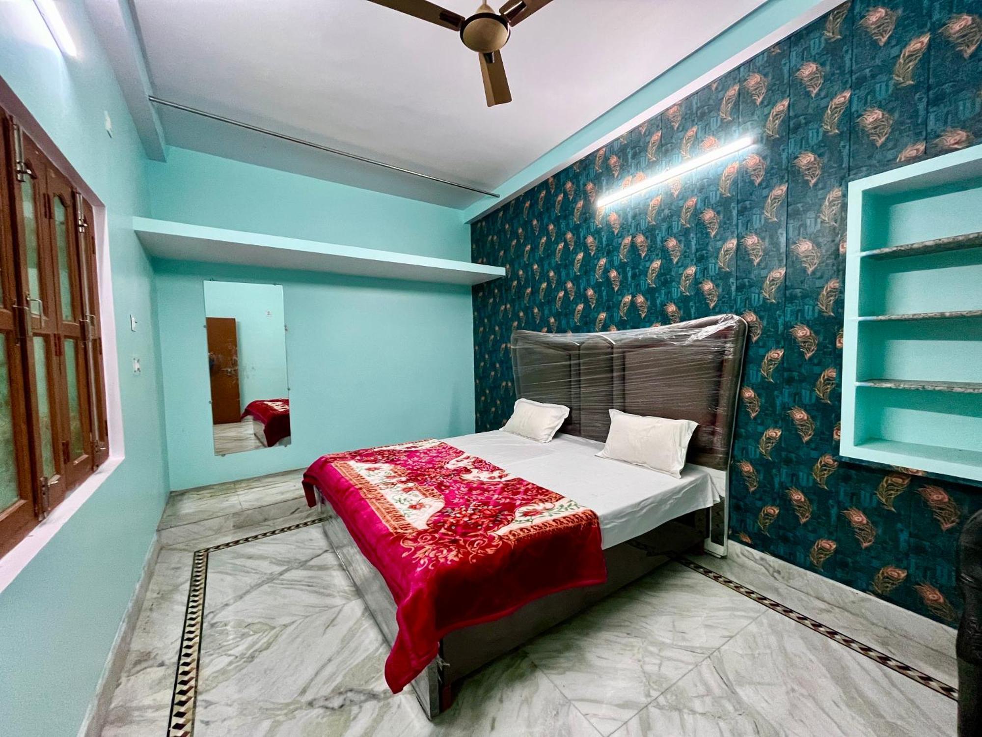 Trilok Residency - Dashashwamedh Варанаси Екстериор снимка