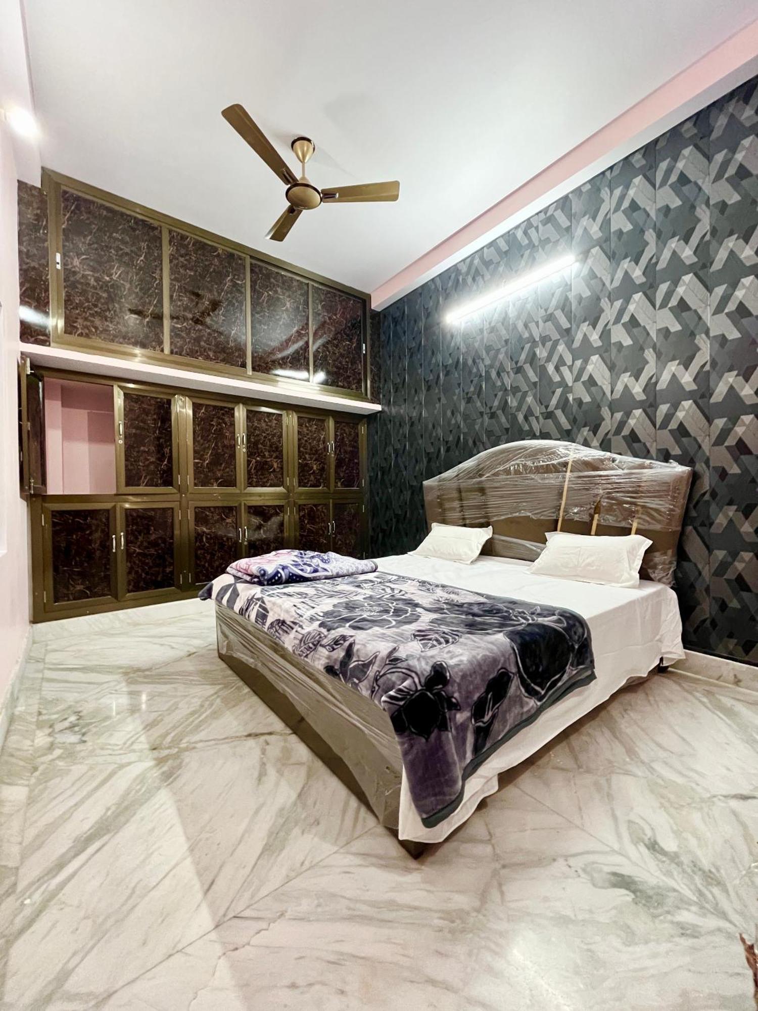 Trilok Residency - Dashashwamedh Варанаси Екстериор снимка