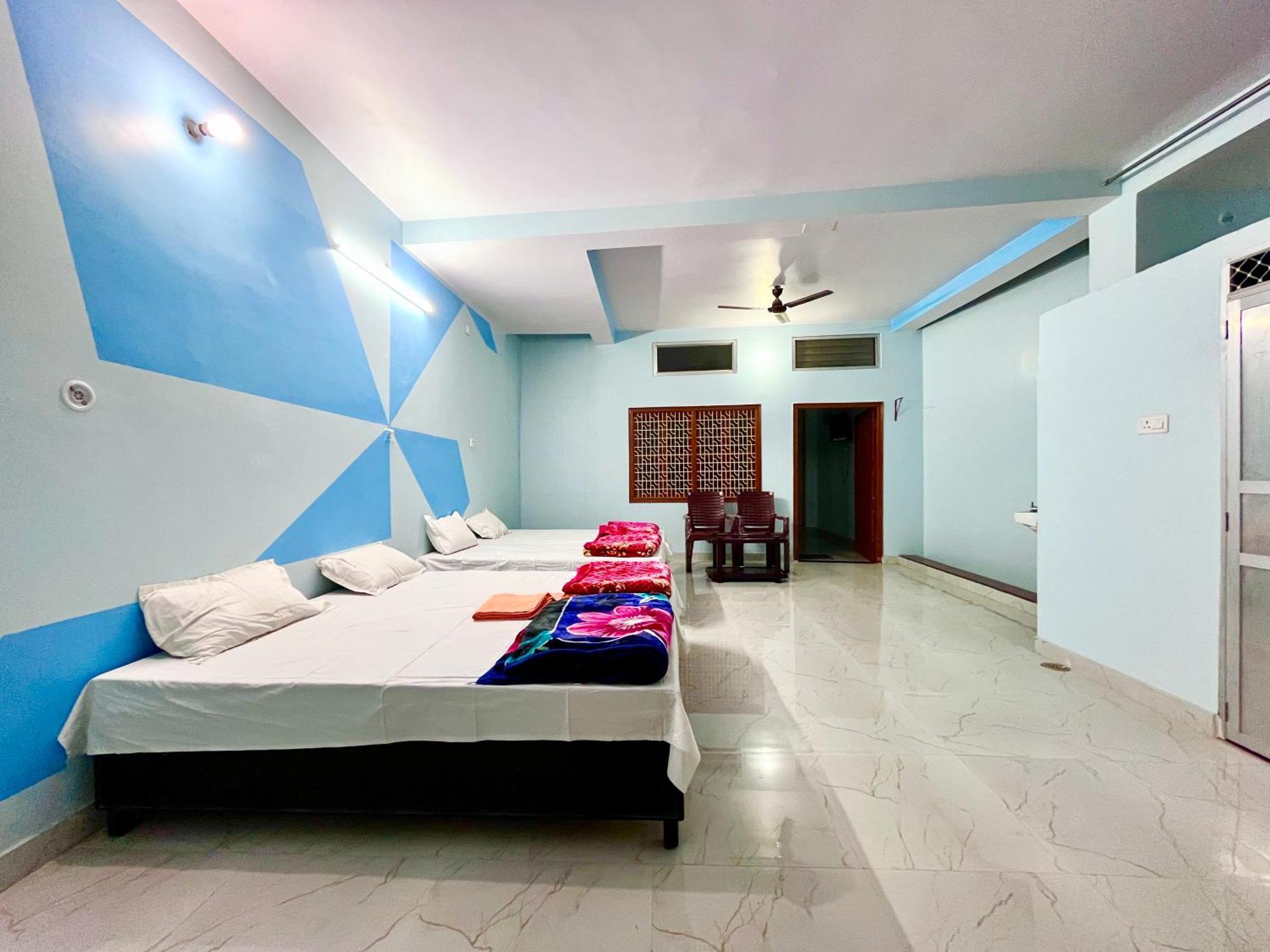 Trilok Residency - Dashashwamedh Варанаси Екстериор снимка