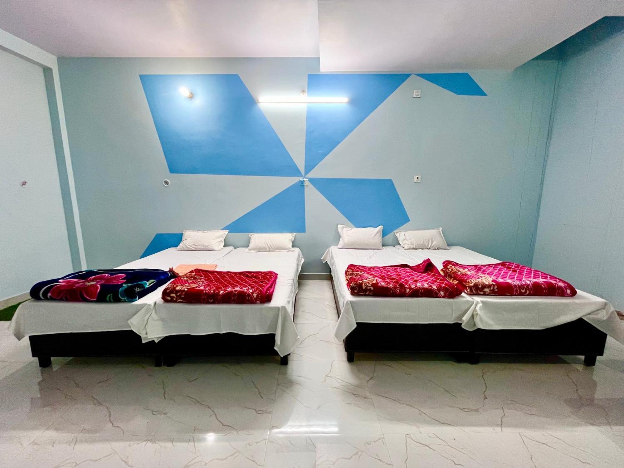 Trilok Residency - Dashashwamedh Варанаси Екстериор снимка