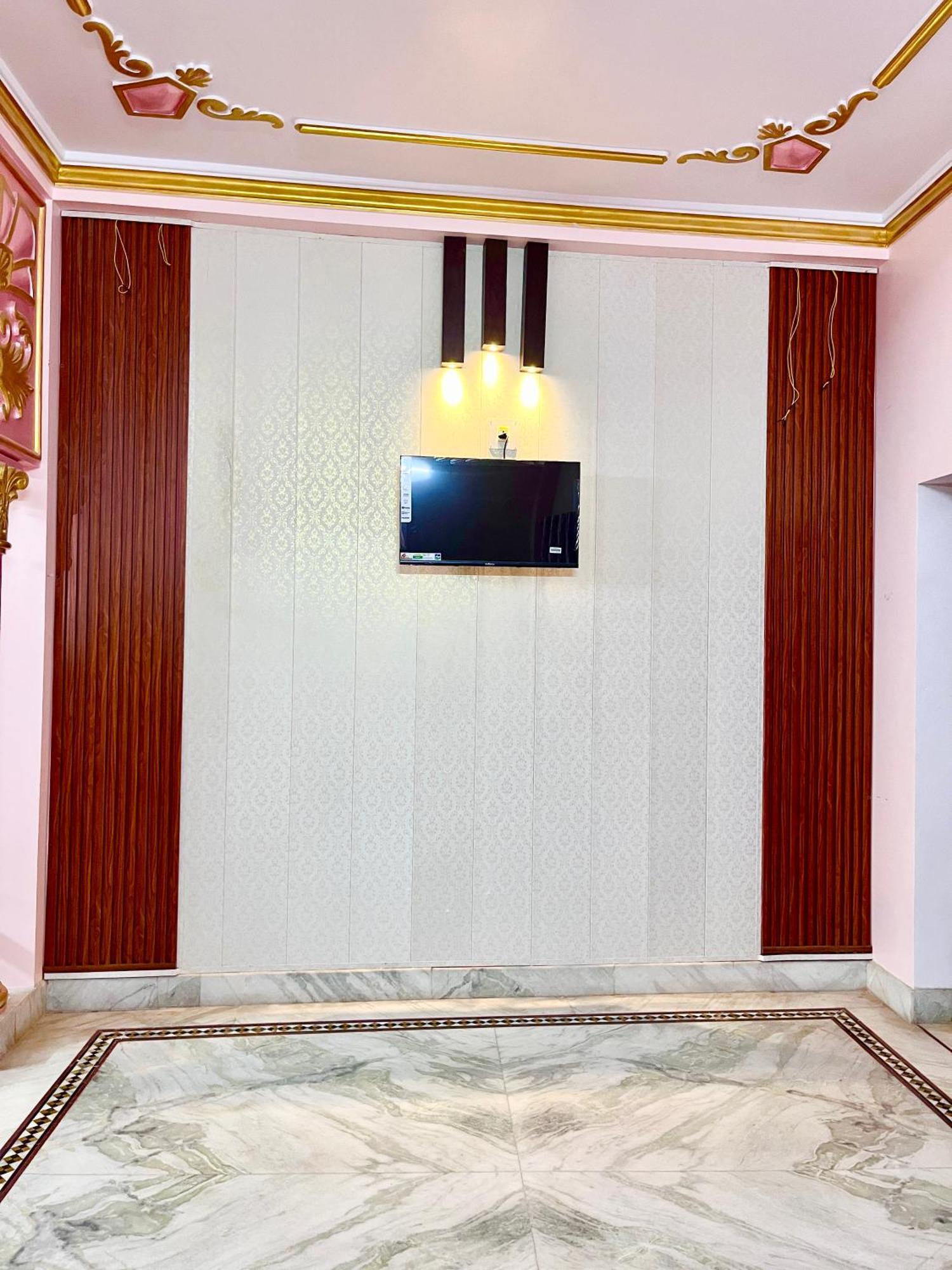 Trilok Residency - Dashashwamedh Варанаси Екстериор снимка